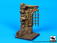 Medieval gate base - Image 1