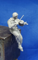 IDF soldier playing violon - Image 1